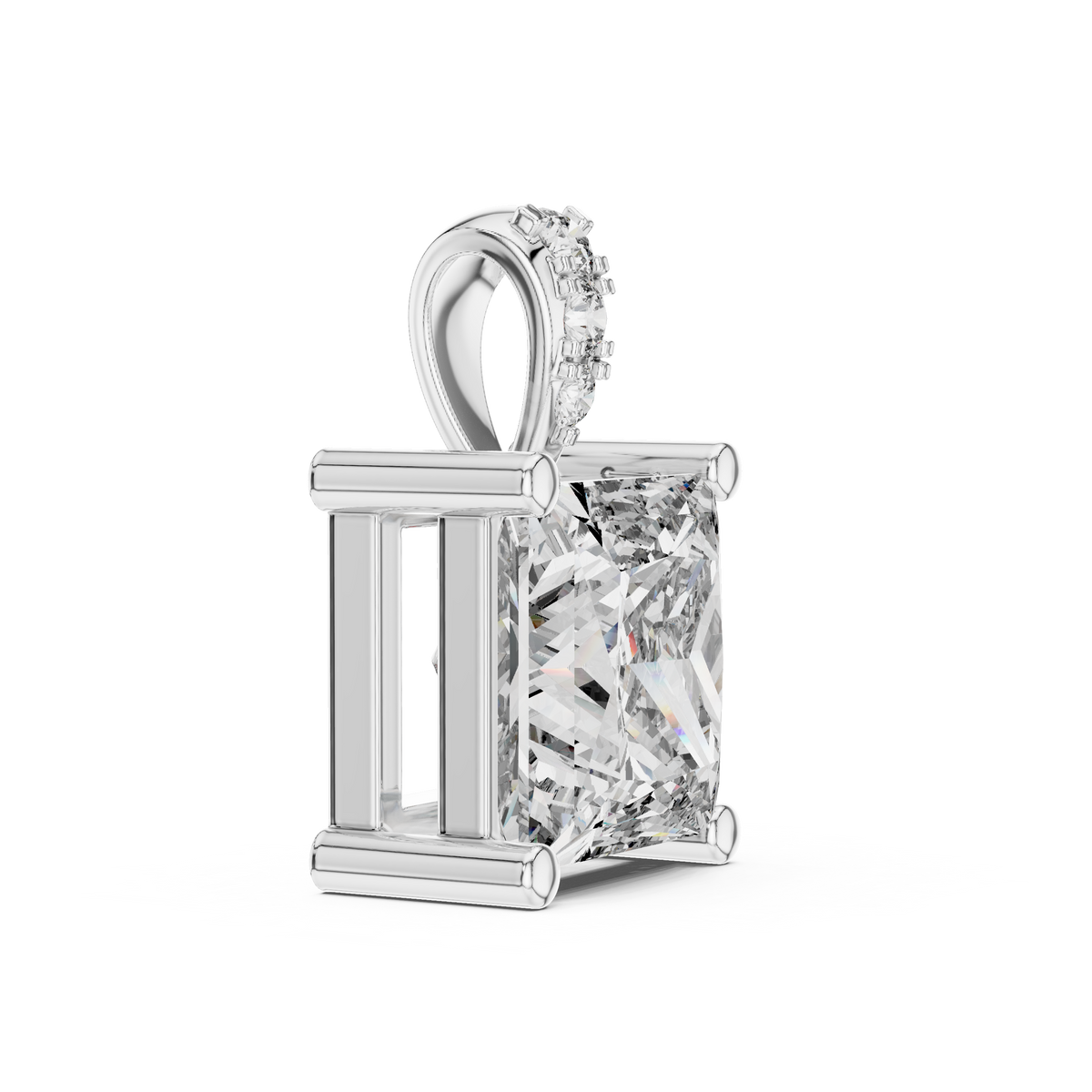 Avelia VVS Diamond Pendant &amp; Necklace