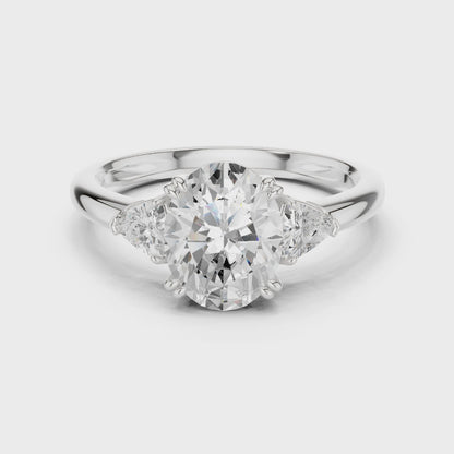 Linnea VVS Lab-Grown Diamond Ring